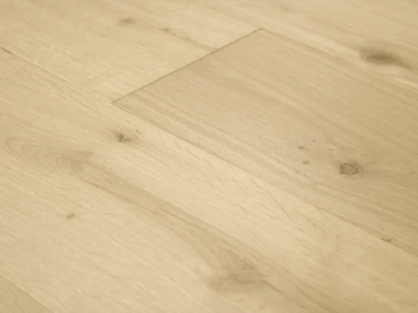 Monarch Manor BARNSLEY European Oak 6mm wear layer - Image 2